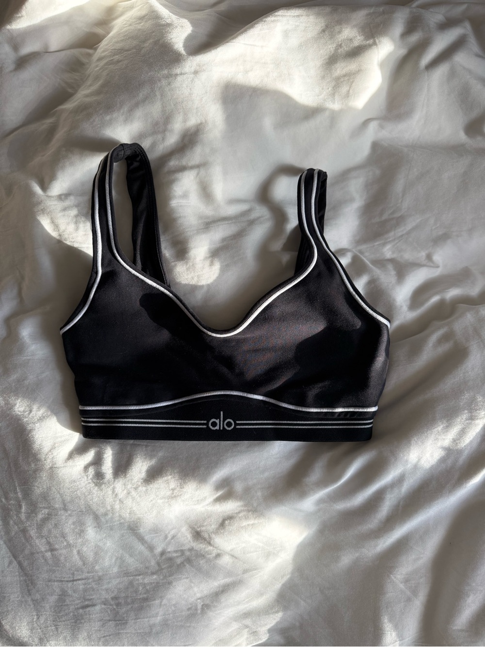 ALO Yoga Women's Waist Leggings and Bras - Picture 5 of 6